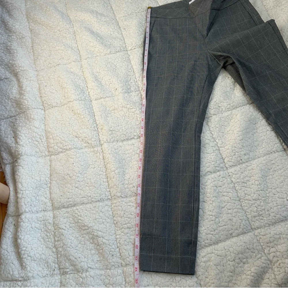 RW&CO. Camber & Grace Gray Plaid Dress Pants - Picture 6 of 12